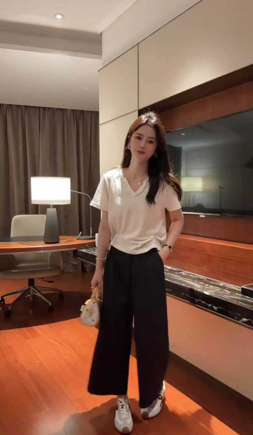Snowflake Cotton Summer Ruffle V-Neck Slimming Short-Sleeve T-Shirt and Simple Elastic Waist Casual Pants Set