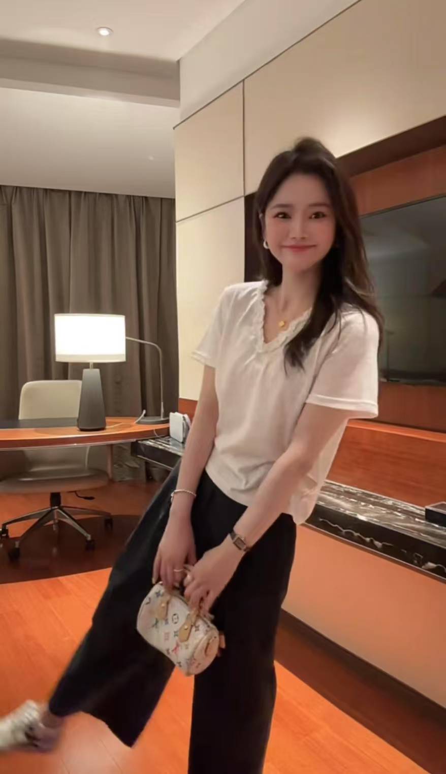 Snowflake Cotton Summer Ruffle V-Neck Slimming Short-Sleeve T-Shirt and Simple Elastic Waist Casual Pants Set - Image 2