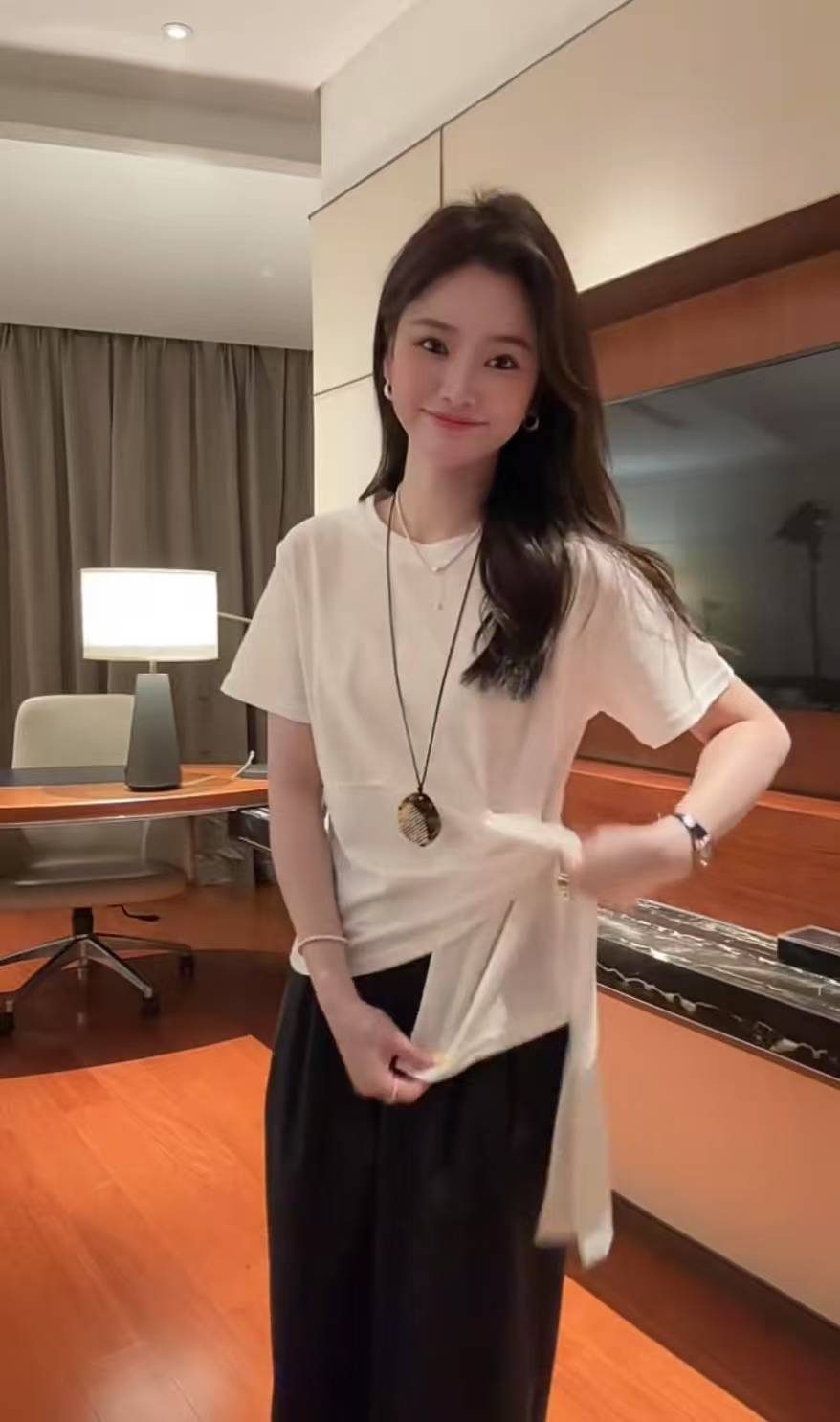 Summer Korean Irregular Design Short Sleeve T-Shirt and Pants Set - Image 4