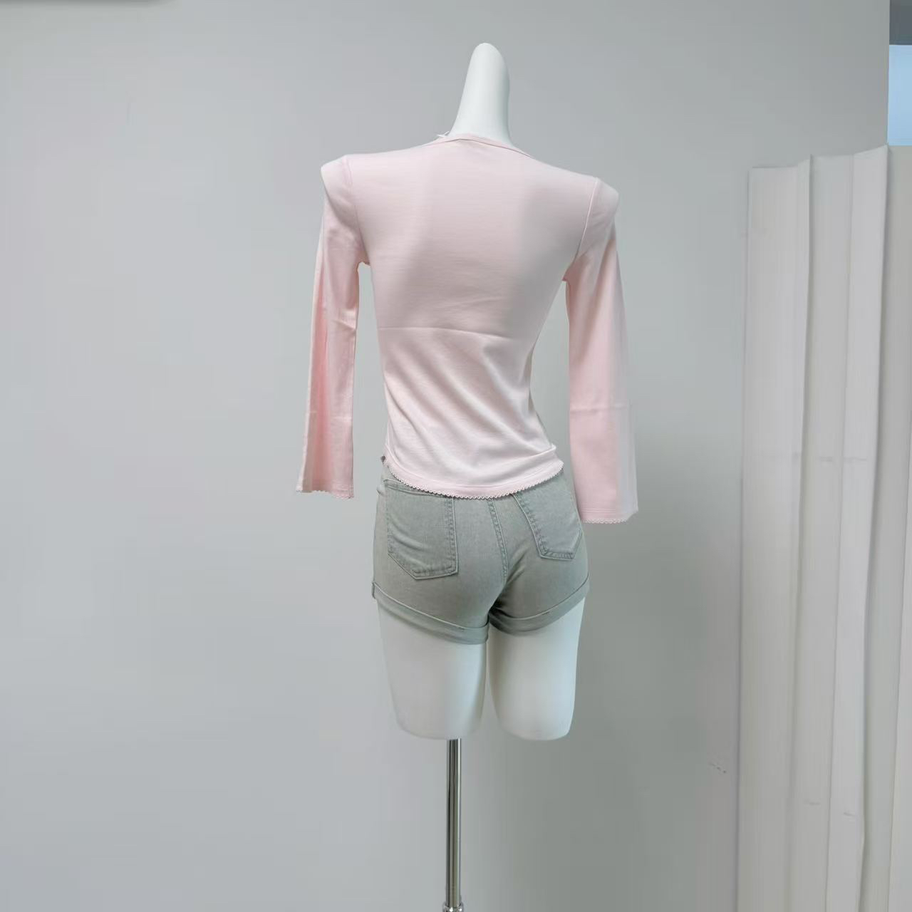 Women's Embroidered Scallop Trim Boat Neck 3/4 Sleeve Slim Fit T-Shirt - Image 5